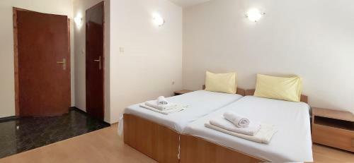 Hostal Sineva Guest House