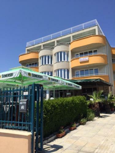Hostal Hotel Panorama-apartm�ny Chantall