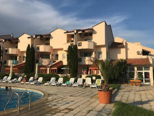 Apartment In Holiday Village Ravda