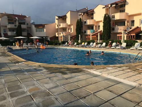Apartment In Holiday Village Ravda