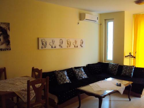 Krasi Apartments In Perla Complex