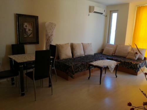 Krasi Apartments In Perla Complex