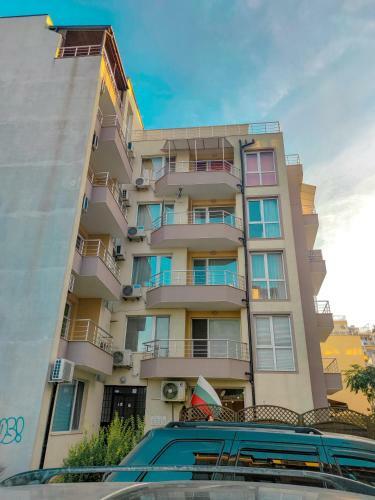 Lozanovi Apartment Pomorie