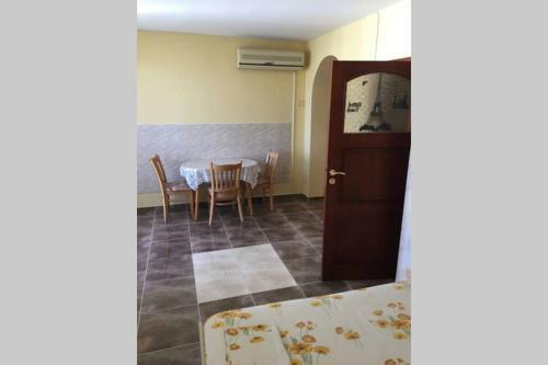 Apartment Olia - Three Bedroom Flat With Great View Next To Beach