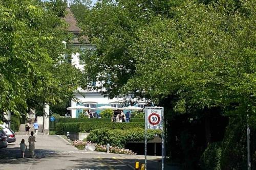 Zurich Erlenbach - Apartment With Lake View - 4,5 Rooms