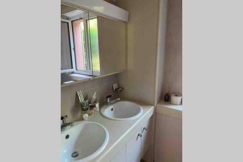Zurich Erlenbach - Apartment With Lake View - 4,5 Rooms
