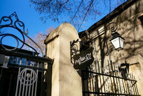 Hostal Guest House Maison 21