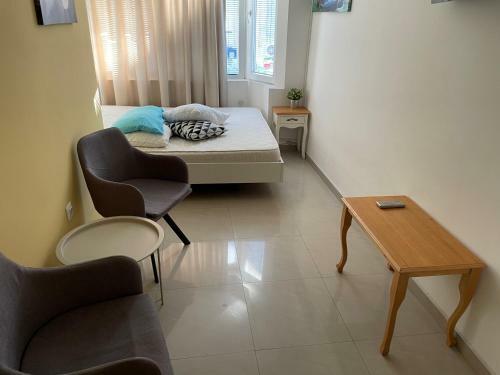 Hostal Ivo's Guest Rooms