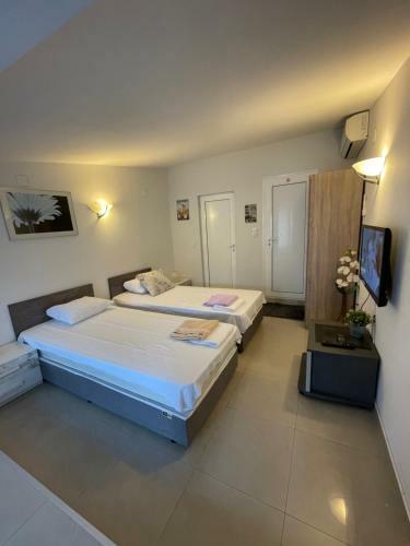 Hostal Ivo's Guest Rooms