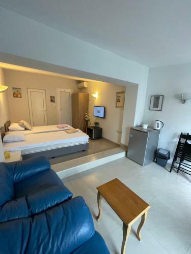 Hostal Ivo's Guest Rooms
