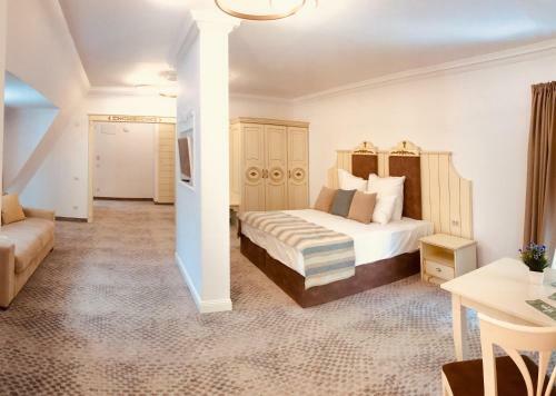 Hostal Atlas House Luxury Suites
