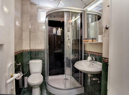 Apartamento Terrace Home - Three Bedrooms City Center
