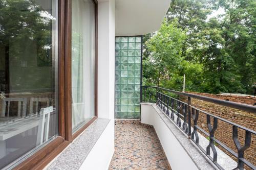 Luxury New Two Bedroom Apartment