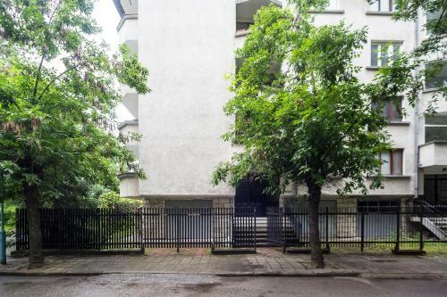 Luxury New Three Bedroom Apartment