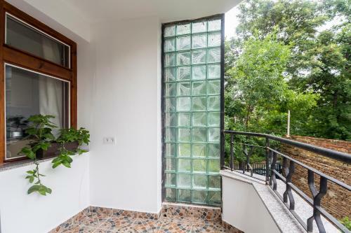 Luxury New Three Bedroom Apartment