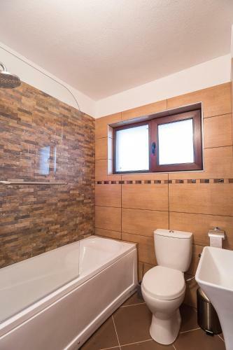 Luxury New Three Bedroom Apartment