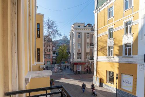Beautiful Best Location Apartment Green Mouse