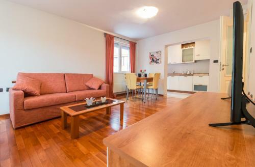 *la Primavera* - Spacious Apartment In Top Centre