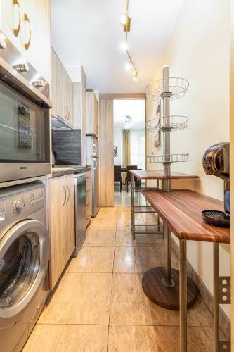 1bd Apartment In A Calm Area Near The Centre
