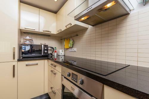 2bd-2bthr Apartment Close To The Ancient Town