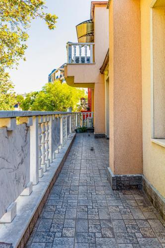 2bd-2bthr Apartment Close To The Ancient Town