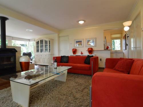 Luxury Bungalow In Drenthe With Pond