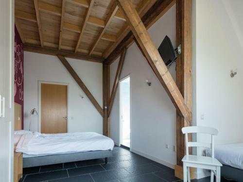 Inviting Holiday Home In Zuidoostbeemster Near Centre & Forest