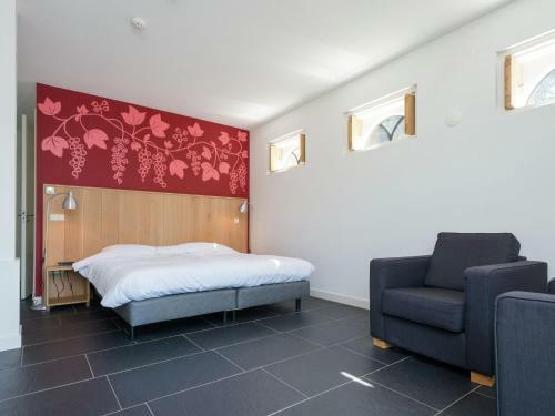 Inviting Holiday Home In Zuidoostbeemster Near Centre & Forest