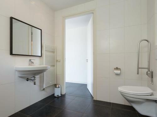 Inviting Holiday Home In Zuidoostbeemster Near Centre & Forest