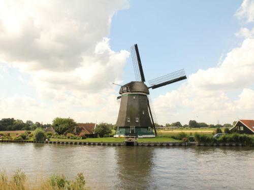 Inviting Holiday Home In Zuidoostbeemster Near Centre & Forest