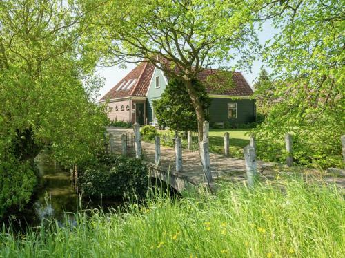 Inviting Holiday Home In Zuidoostbeemster Near Centre & Forest