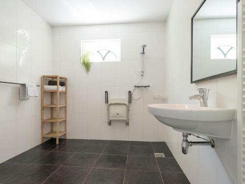 Inviting Holiday Home In Zuidoostbeemster Near Centre & Forest
