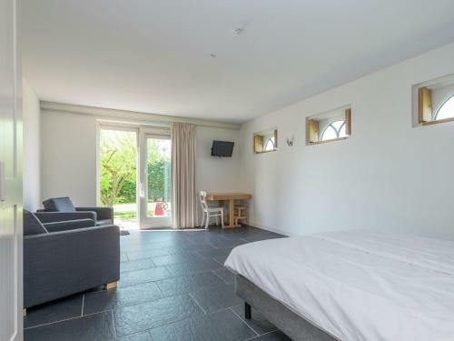 Inviting Holiday Home In Zuidoostbeemster Near Centre & Forest