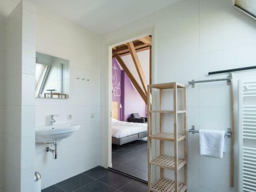Inviting Holiday Home In Zuidoostbeemster Near Centre & Forest