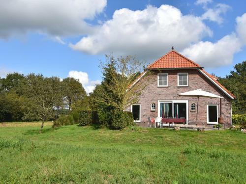 Cozy Holiday Home In Hollandscheveld With Forest Nearby