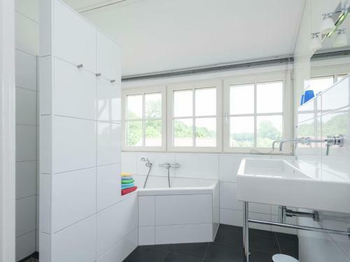 Cozy Holiday Home In Hollandscheveld With Forest Nearby