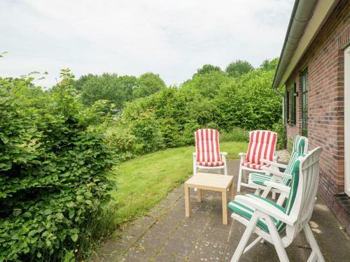 Cozy Holiday Home In Hollandscheveld With Forest Nearby