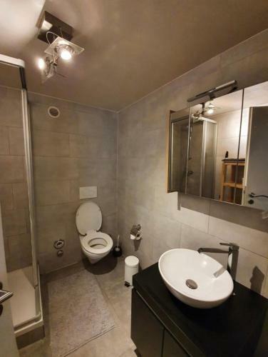 Bed & Breakfast Modern Studio With Mezzanine