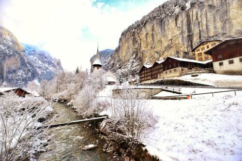 Apartment Breithorn - Beautiful Waterfall Valley Home