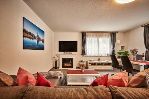 Apartment Breithorn - Beautiful Waterfall Valley Home