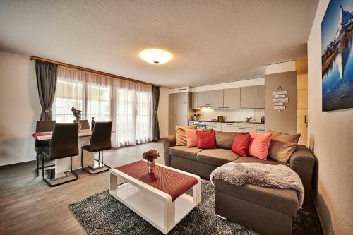 Apartment Breithorn - Beautiful Waterfall Valley Home