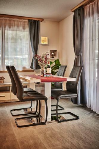 Apartment Breithorn - Beautiful Waterfall Valley Home