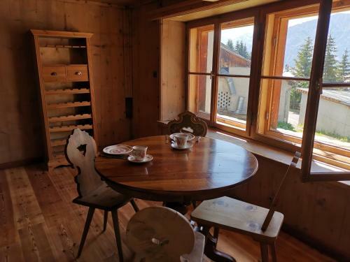 Bed & Breakfast Chasa Sassalba