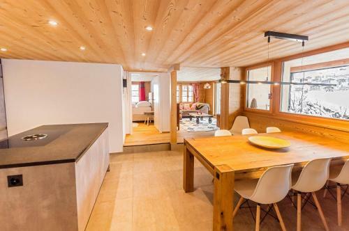 Chic Alpine Apartment For 5 - Perfect For Skiers