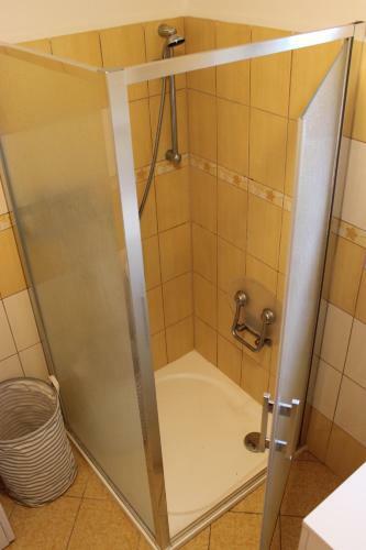 Apartamento Ubytov�n� Doln� Dobrou?