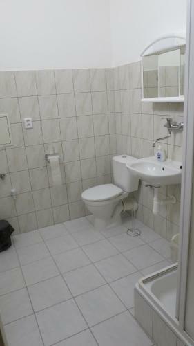 Apartamentos Booking Tr?n�