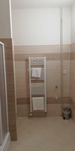 Apartamentos Booking Tr?n�