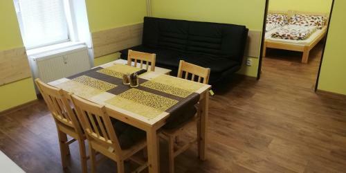 Apartamentos Booking Tr?n�