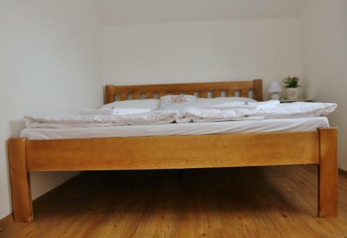 Hostal Penzion A Vinn� Skl�pek U Kozl�k?