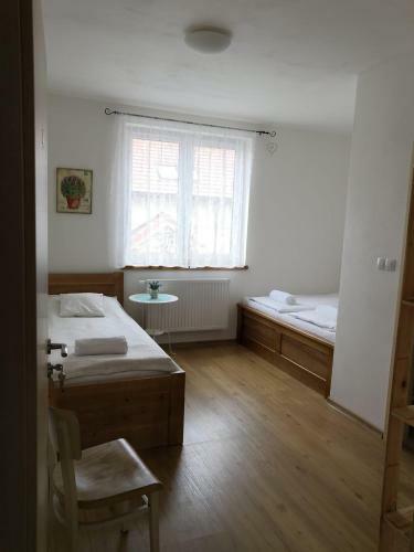 Hostal Penzion A Vinn� Skl�pek U Kozl�k?